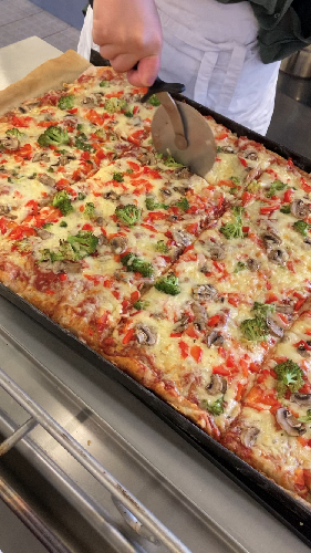 Vollkorn-Pizza mit Gemüse