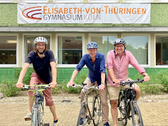 Drei besonders motivierte Radfahrer des EvT-Kollegiums