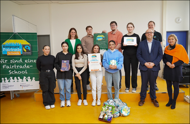 Gruppenfoto Fairtrade Zerifizierung